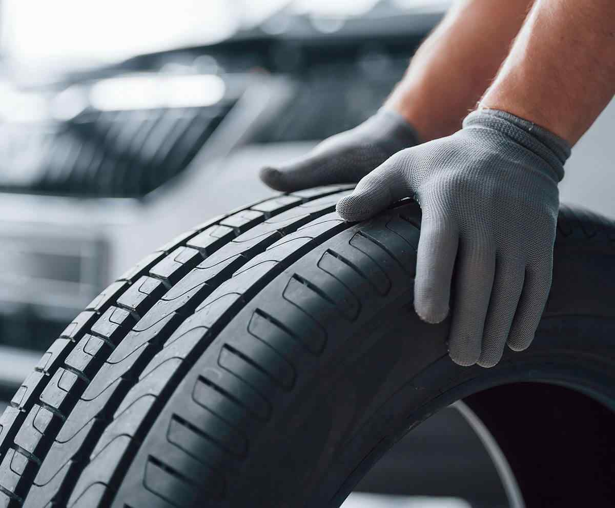 https://freshdetailkc.com/wp-content/uploads/2021/10/img-service-01-h2.jpg