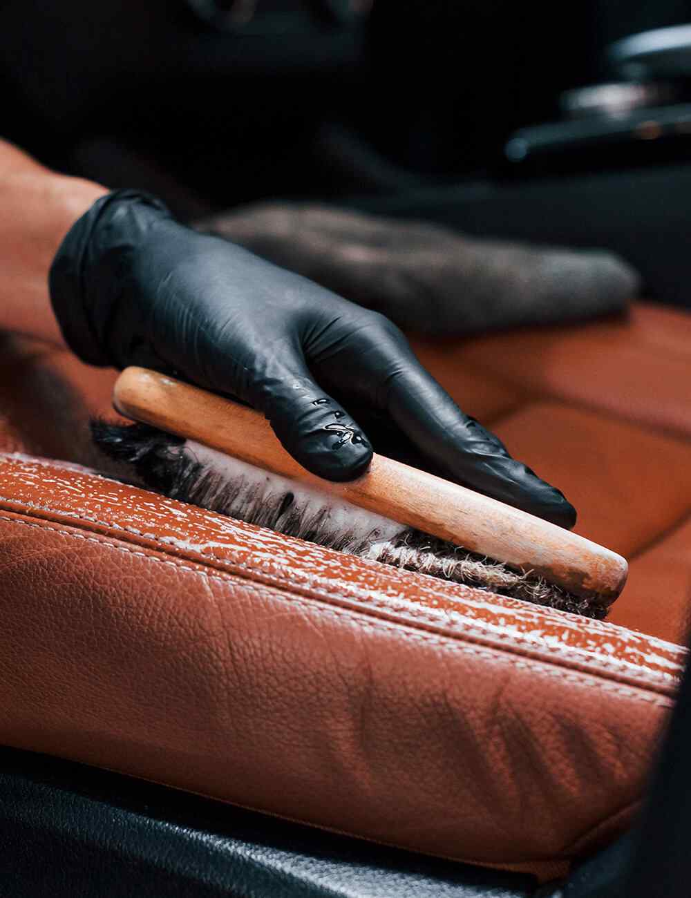 https://freshdetailkc.com/wp-content/uploads/2021/11/image_09_home_04.jpg